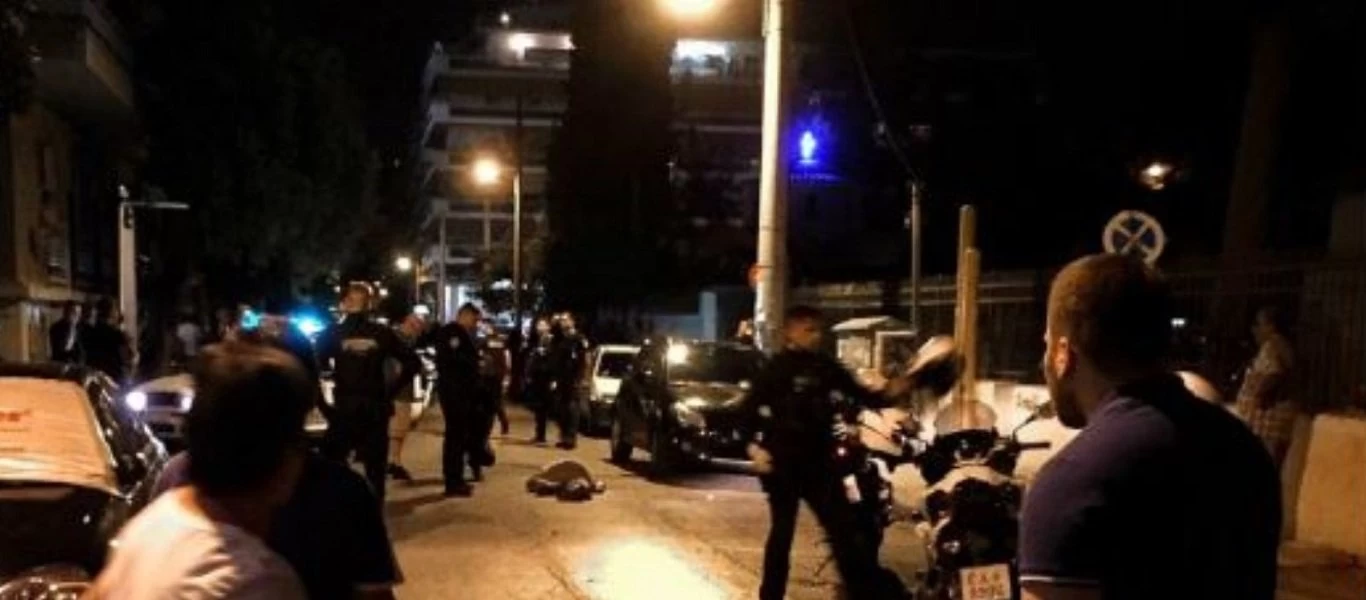 Επίθεση με τσεκούρι στην Καλλιθέα: Ο 67χρονος δράστης περιέγραψε πώς προσπάθησε να σκοτώσει τη σύζυγό του